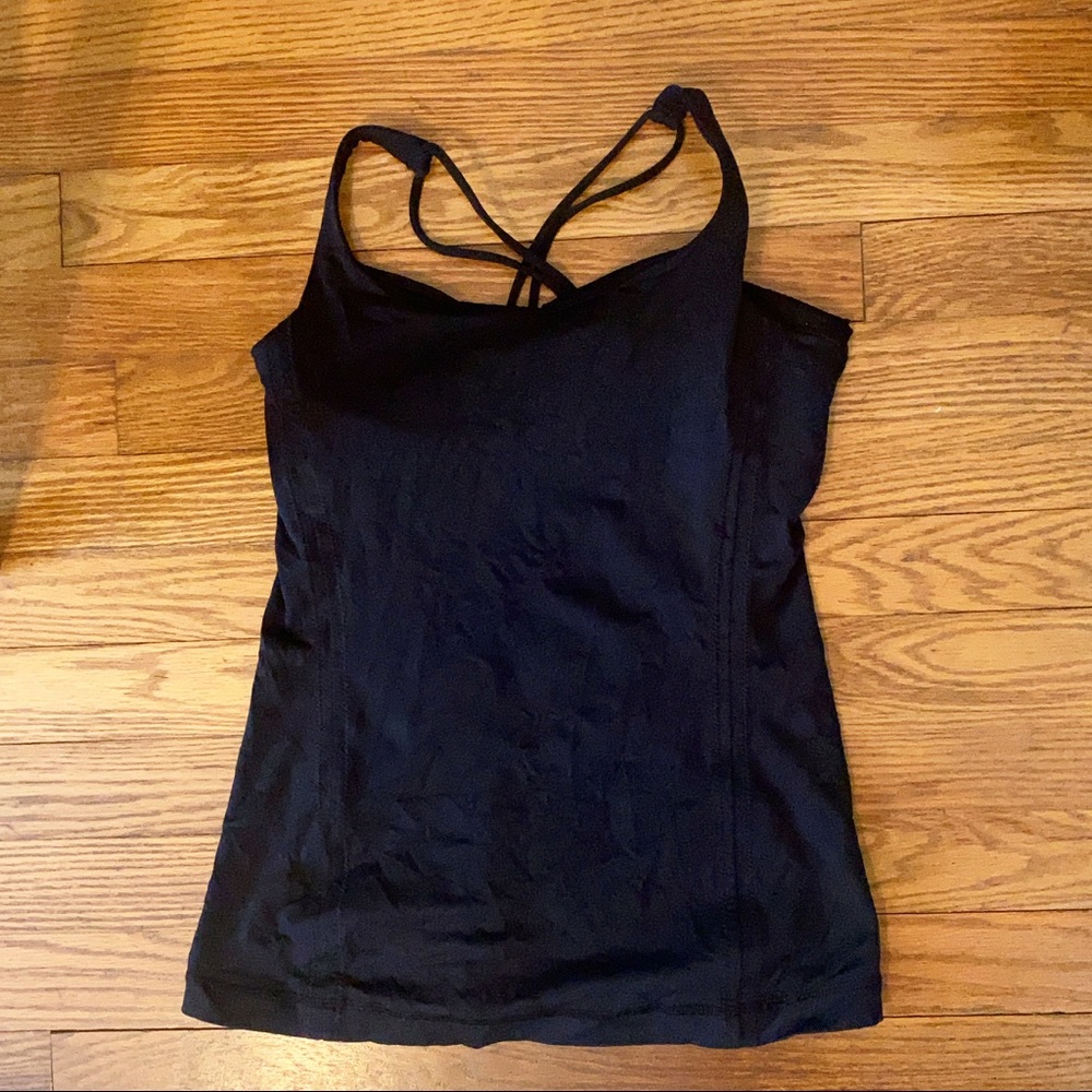 Lululemon tank size 6